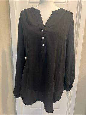 Black V-Neck Long Sleeve Blouse
